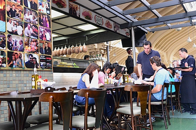 Hocca Bar at Mercado Municipal