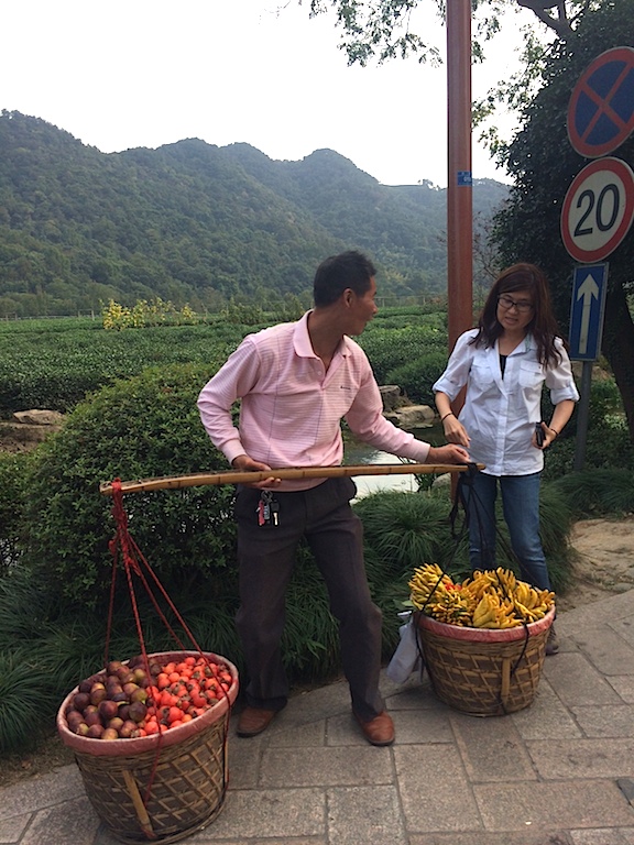 Local Fruits Seller in Hangzhou