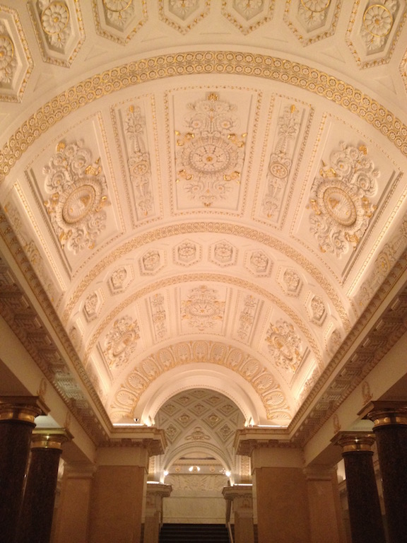 The ceiling at the entrance of the hotel