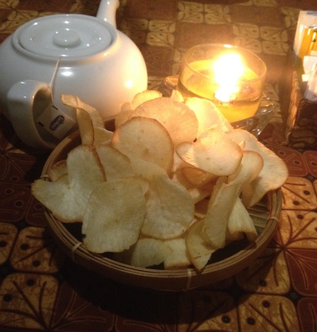 Complimentary keripek and tea for our nightly dinner